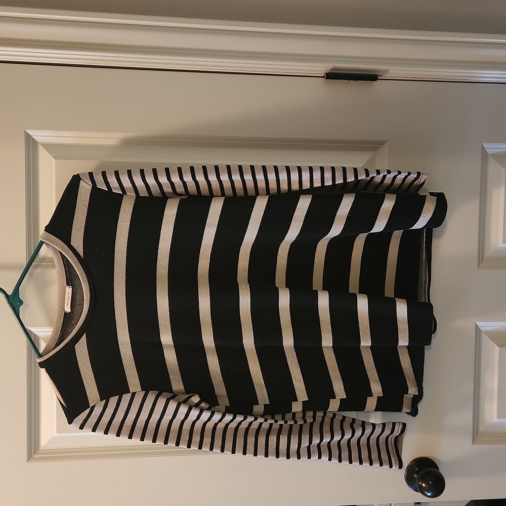 Black and cream sweater